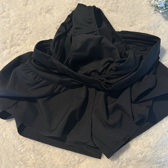 🖤 Flattering Adorable LoveTree Fitness Active Shorts - Picture 3 of 4